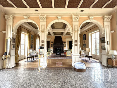 Château - 632 m² - 12 pièces