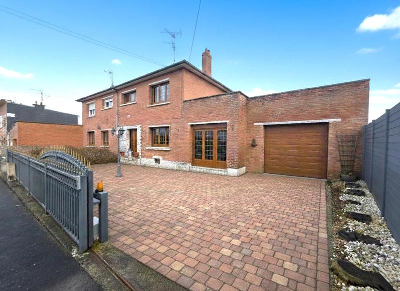 Maison - 103 m² - 6 pièces