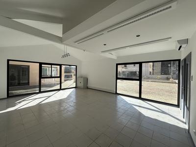 Bureau - 124 m² - 6 pièces