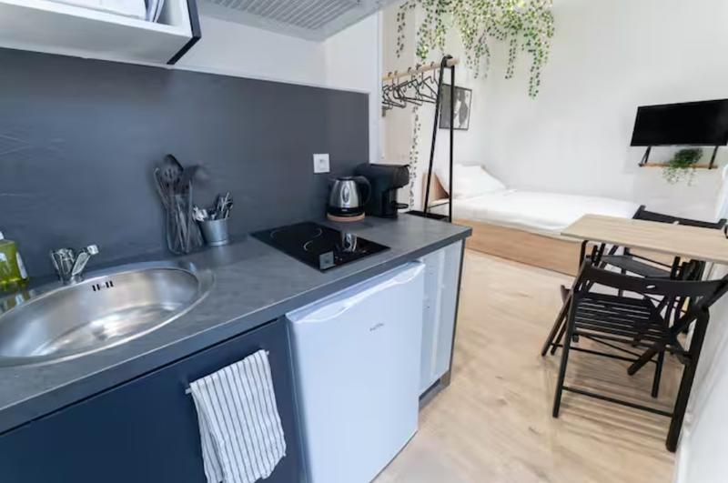 Studio - 24 m² - 3 pièces