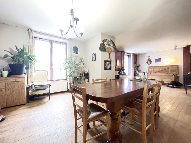 Maison - 169 m² - 6 pièces