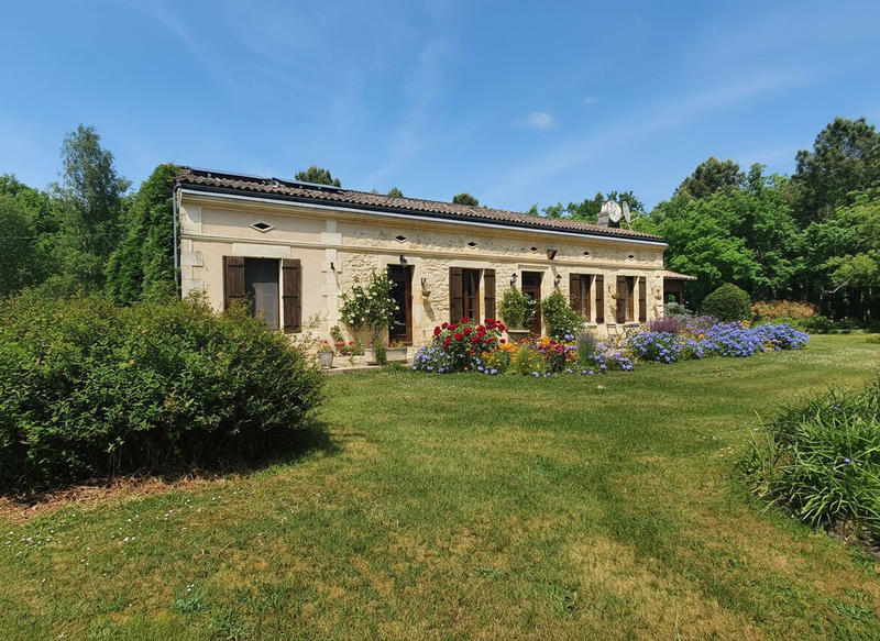 Maison - 250 m² - 5 pièces