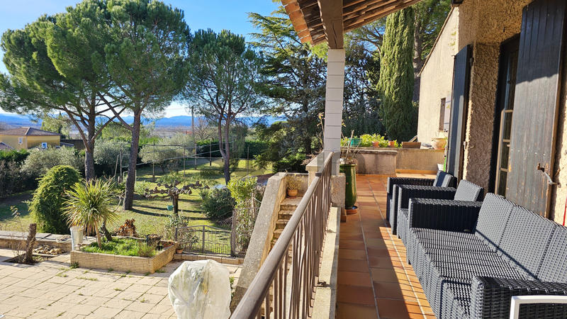 Propriété - 300 m² - 11 pièces