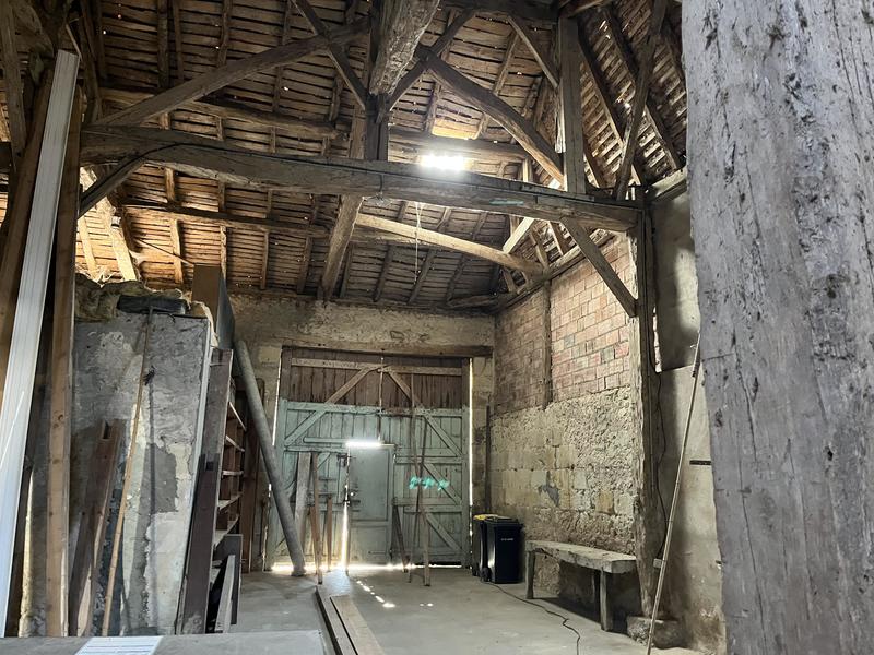 Maison en pierre - 213 m² - 9 pièces