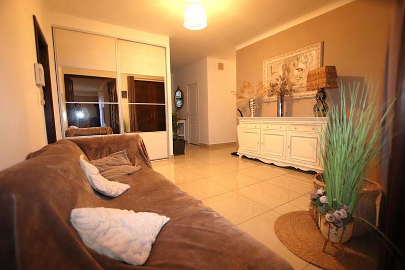 Demeure - 300 m² - 11 pièces