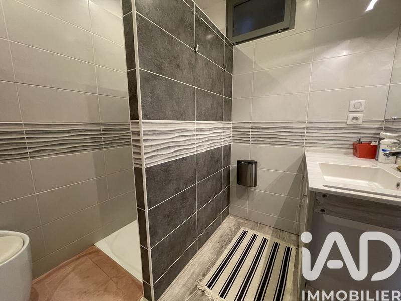 Maison - 180 m² - 7 pièces