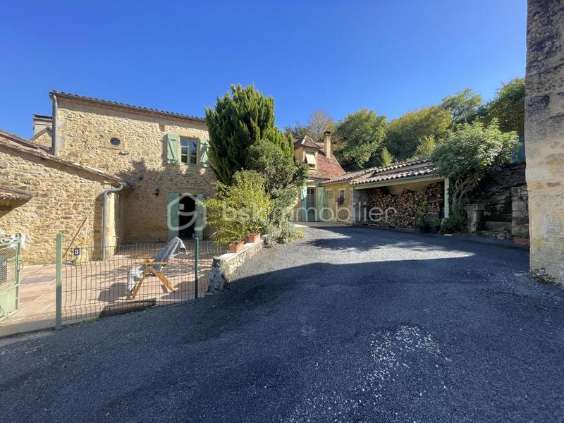 Maison en pierre - 304 m² - 16 pièces