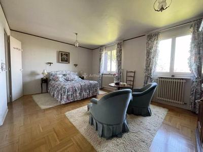 Maison - 190 m² - 8 pièces