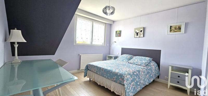 Maison - 284 m² - 9 pièces