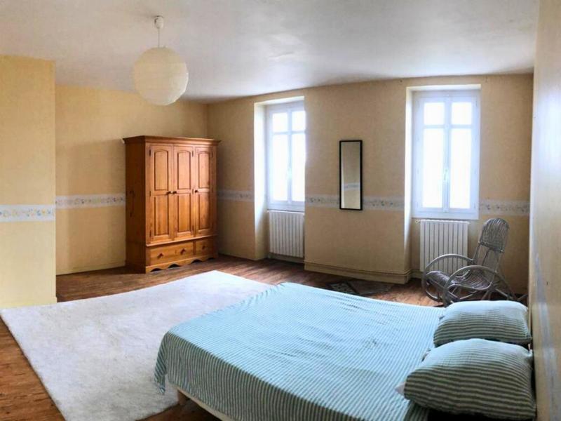 Maison - 280 m² - 8 pièces