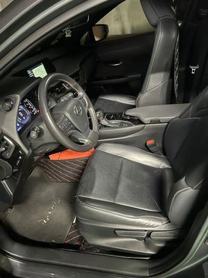Lexus Ux 250h 2.0i Hybride 4wd pack confort business