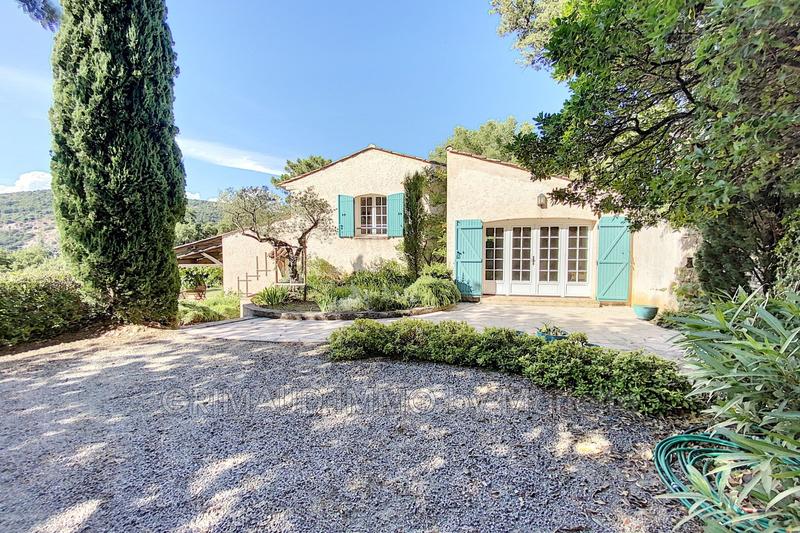 Villa - 225 m² - 6 pièces