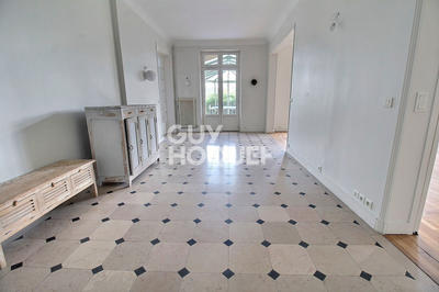 Appartement - 210 m² - 7 pièces