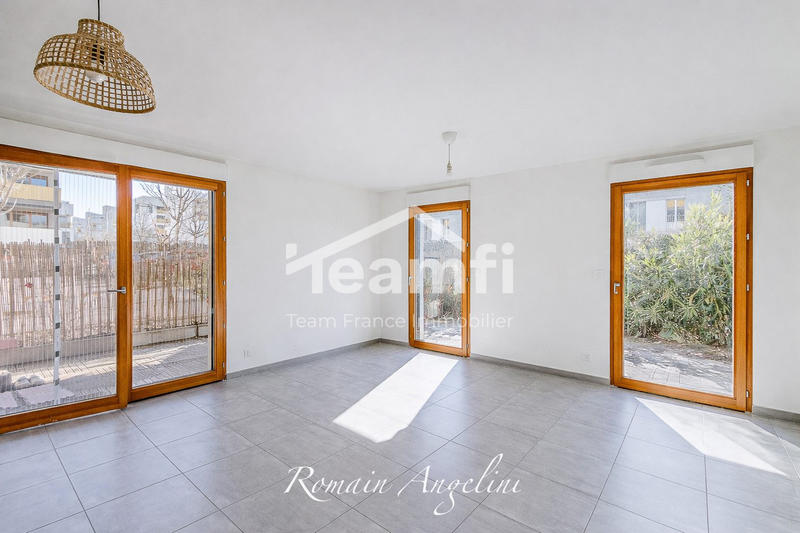 Appartement - 75 m² - 4 pièces