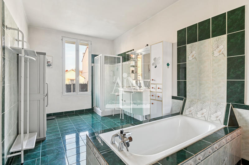 Maison - 190 m² - 7 pièces