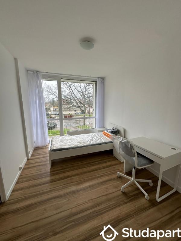 Chambre - 12 m² - 1 pièce