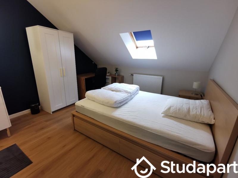 Chambre - 10 m² - 1 pièce