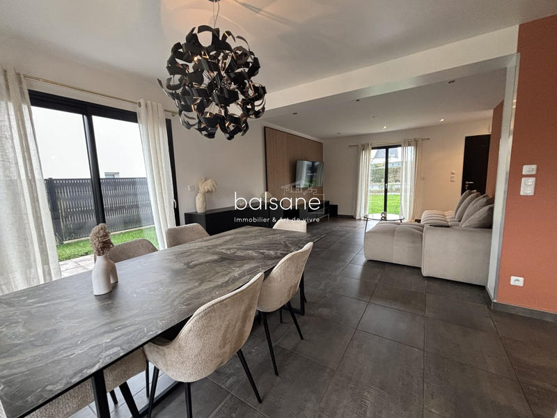 Maison contemporaine - 122 m² - 7 pièces