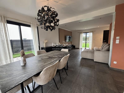 Maison contemporaine - 122 m² - 7 pièces