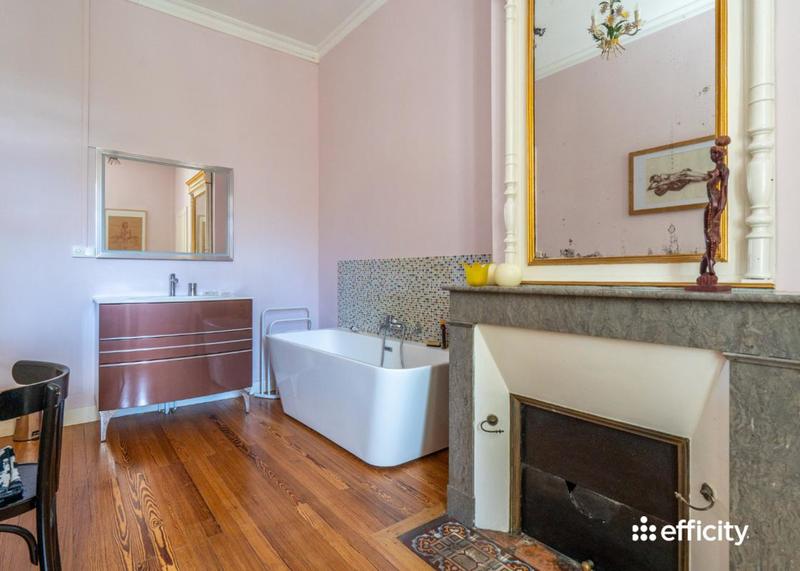 Maison bourgeoise - 250 m² - 8 pièces