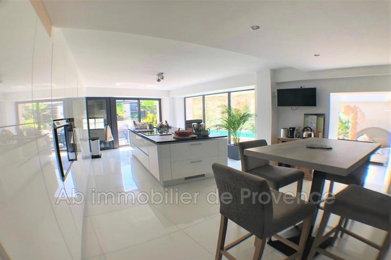Maison de village - 288 m² - 6 pièces