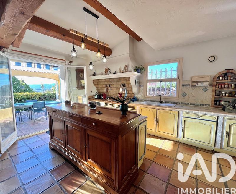 Maison - 140 m² - 6 pièces