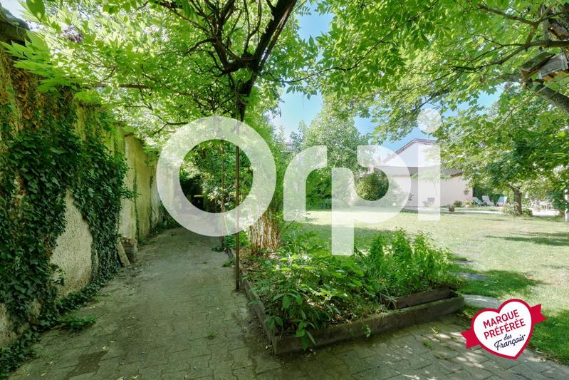 Maison - 161 m² - 6 pièces