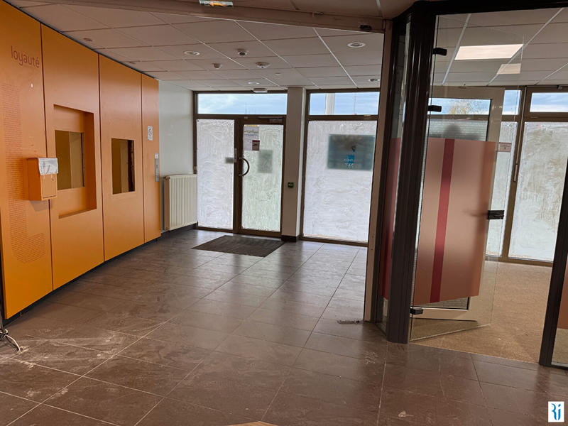 Local d'activité / Entrepôt - 140 m²