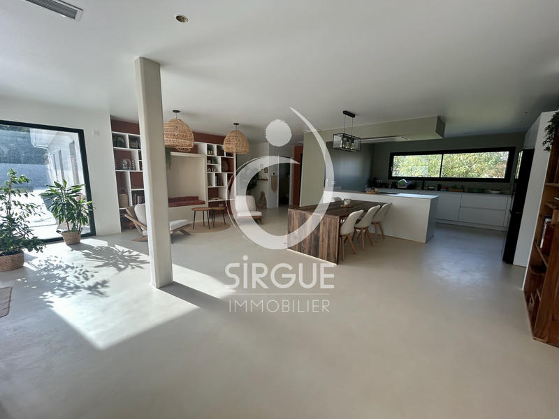 Maison - 190 m² - 5 pièces