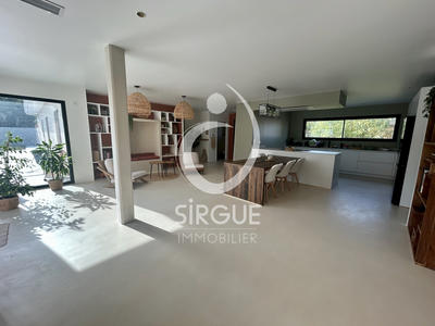 Maison - 190 m² - 5 pièces