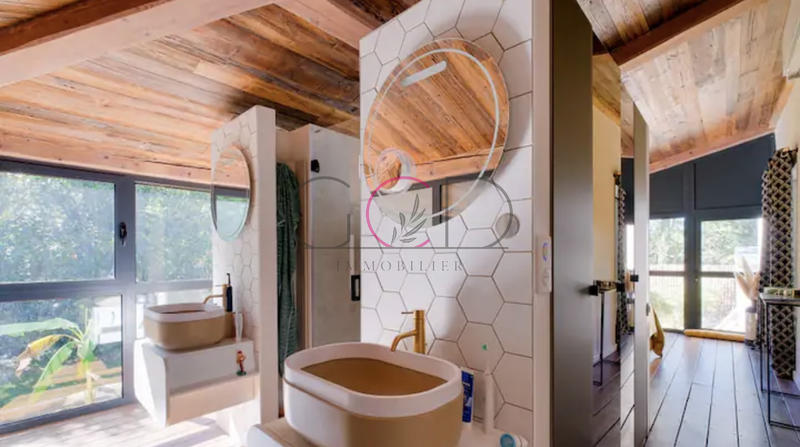 Villa - 180 m² - 7 pièces