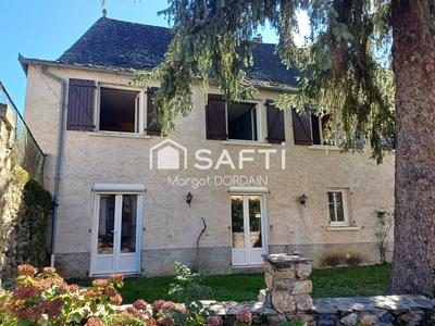 Maison - 161 m² - 8 pièces