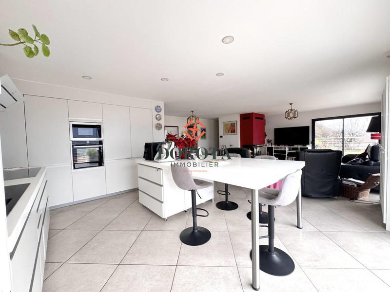 Maison contemporaine - 148 m² - 6 pièces