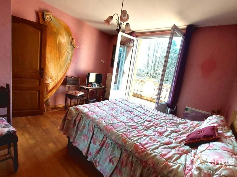 Maison - 170 m² - 7 pièces