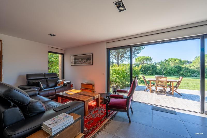 Villa - 283 m² - 7 pièces