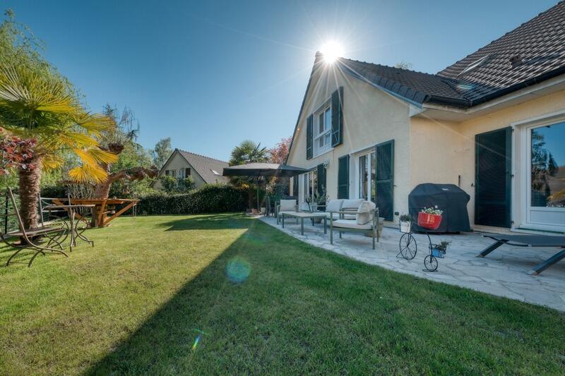 Maison - 215 m² - 7 pièces