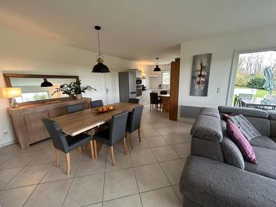 Maison - 99 m² - 4 pièces