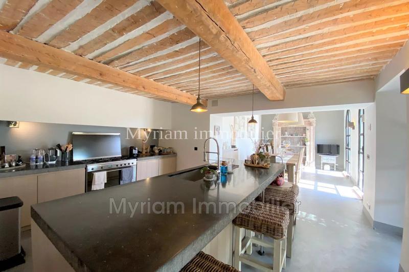 Bastide - 460 m² - 12 pièces