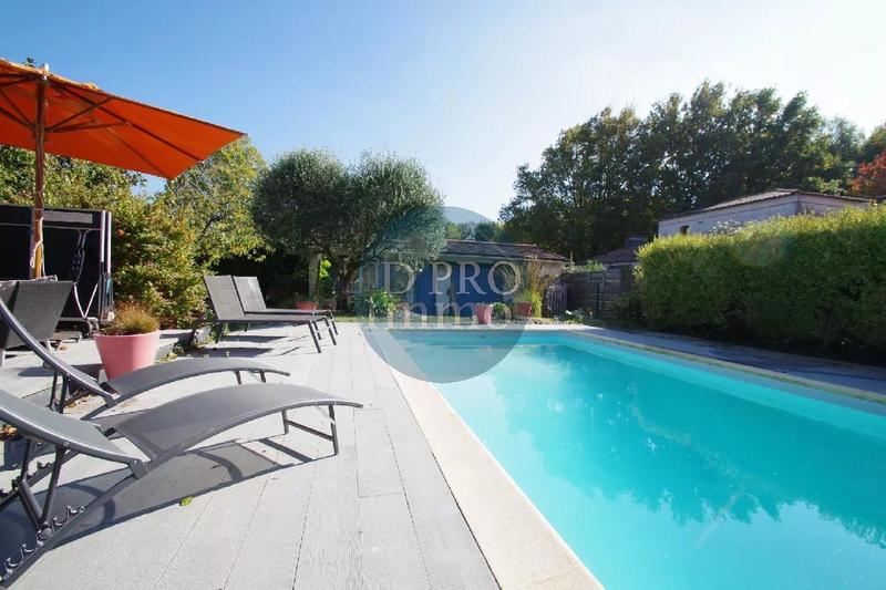 Maison - 161 m² - 6 pièces