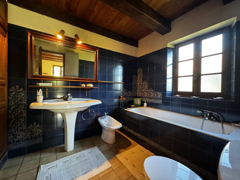 Maison - 205 m² - 5 pièces