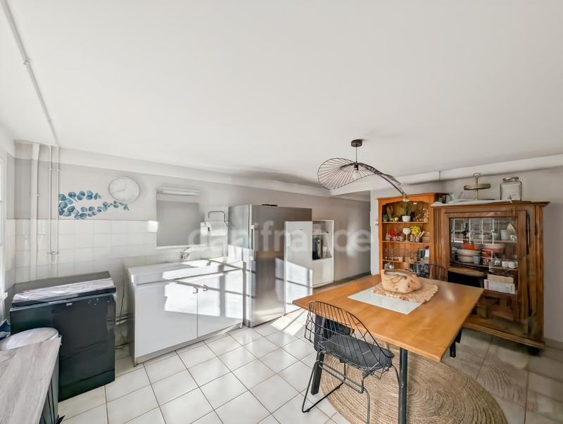 Maison - 185 m² - 5 pièces