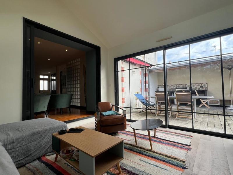 Maison de ville - 179 m² - 7 pièces