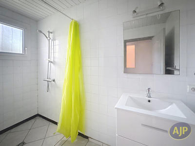 Maison - 90 m² - 6 pièces