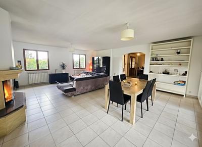 Maison - 157 m² - 5 pièces