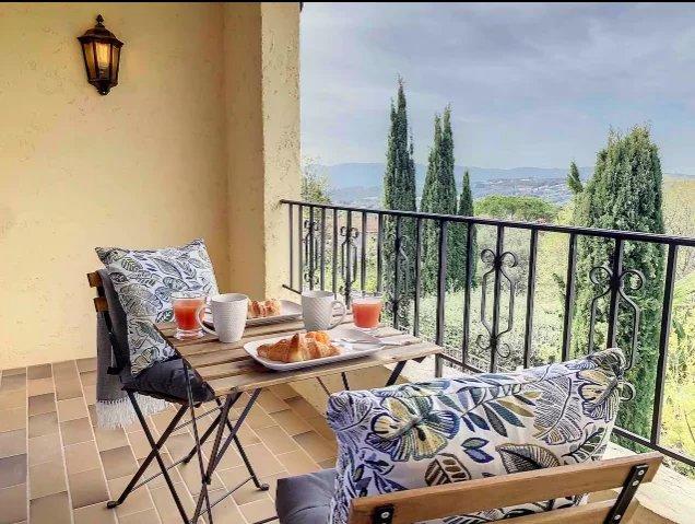 Propriété - 250 m² - 8 pièces