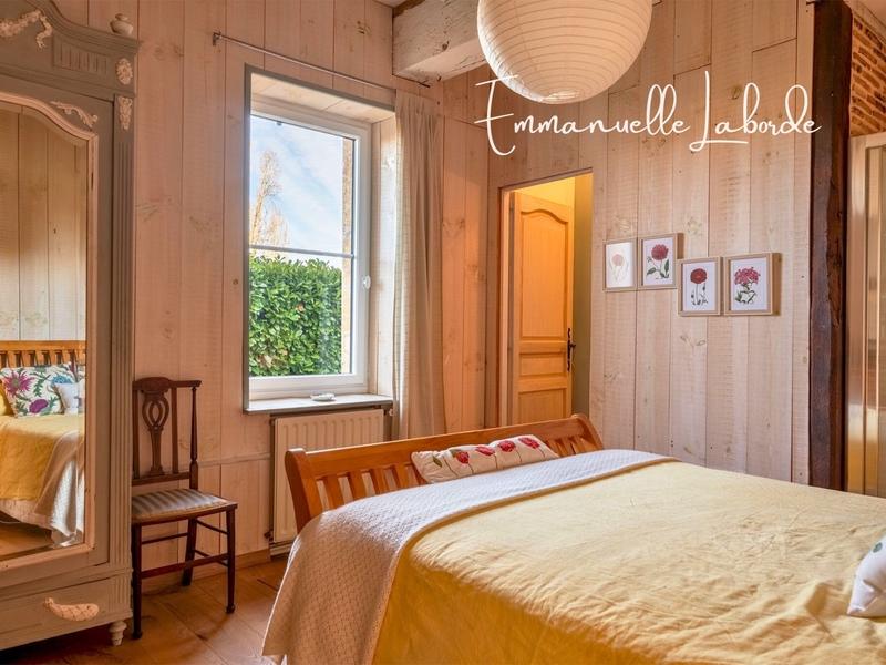 Maison en pierre - 240 m² - 10 pièces