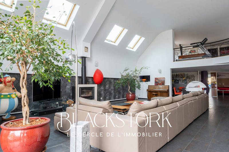 Appartement - 300 m² - 10 pièces