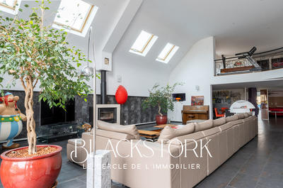 Appartement - 300 m² - 10 pièces