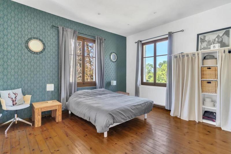 Demeure - 150 m² - 5 pièces