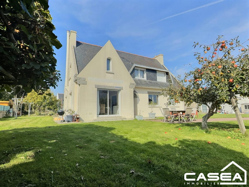 Maison traditionnelle - 155 m² - 6 pièces